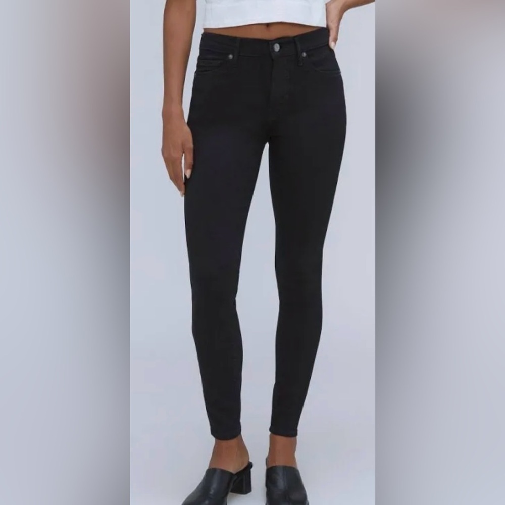 Everlane Women’s Mid-Rise Skinny Jeans, Black Wash (true black), size 31x30